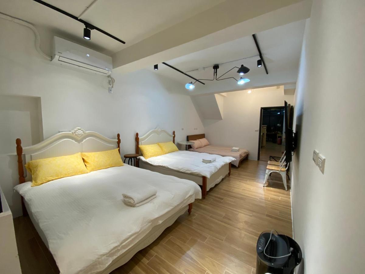 好室連連house Lien Lien Apartment Тайнан Екстериор снимка