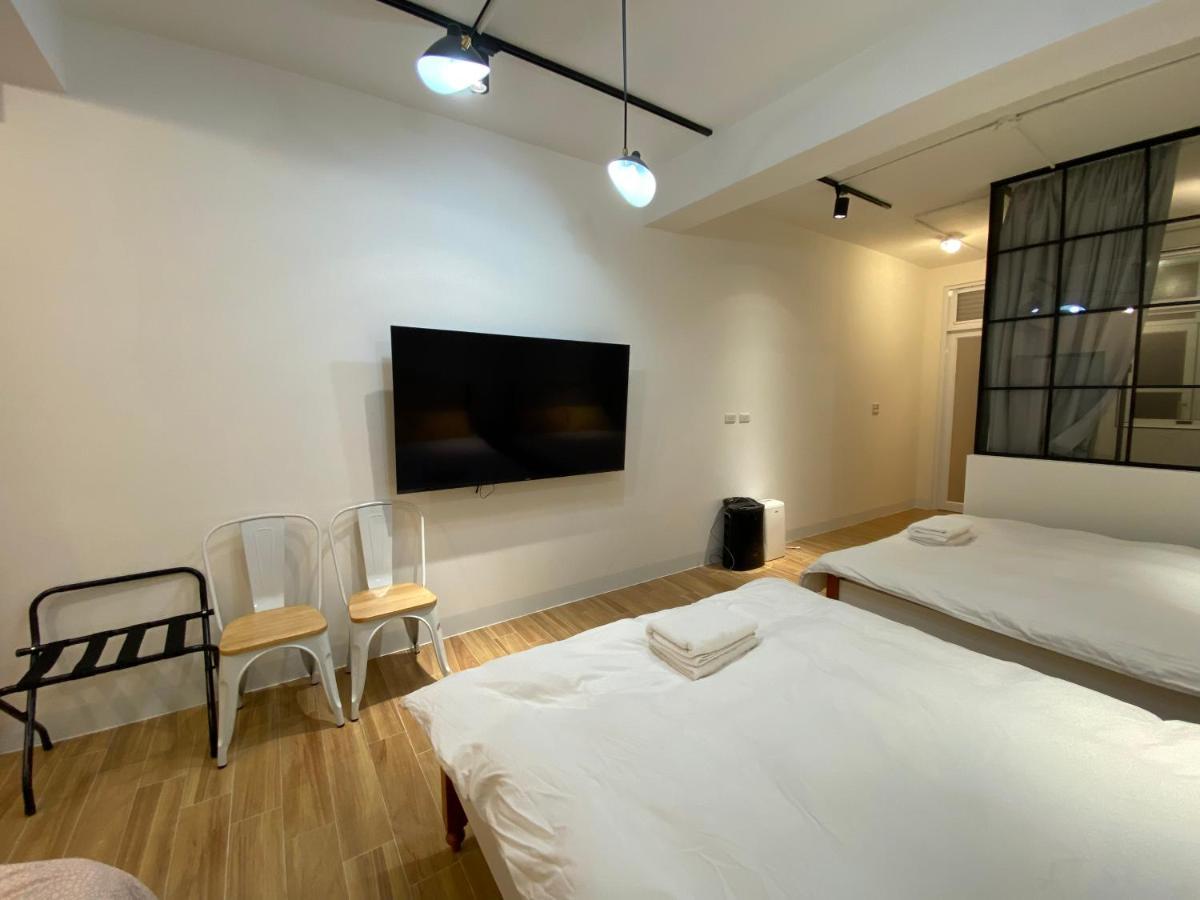 好室連連house Lien Lien Apartment Тайнан Екстериор снимка