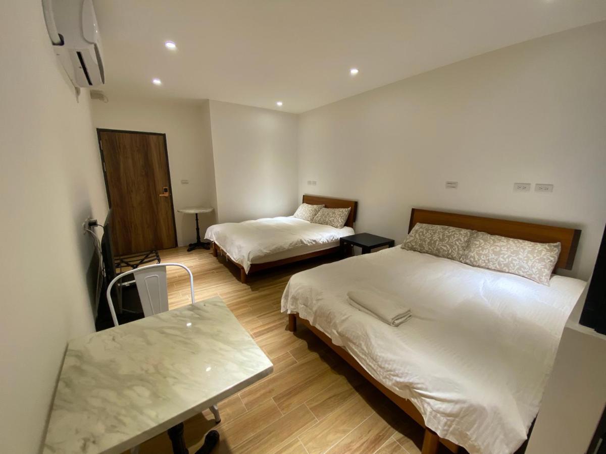 好室連連house Lien Lien Apartment Тайнан Екстериор снимка