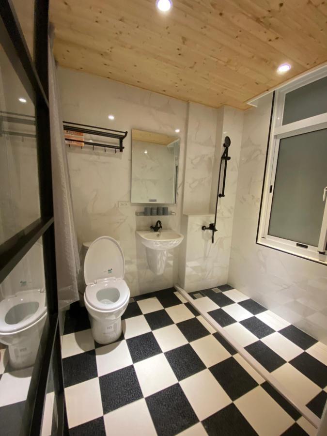 好室連連house Lien Lien Apartment Тайнан Екстериор снимка