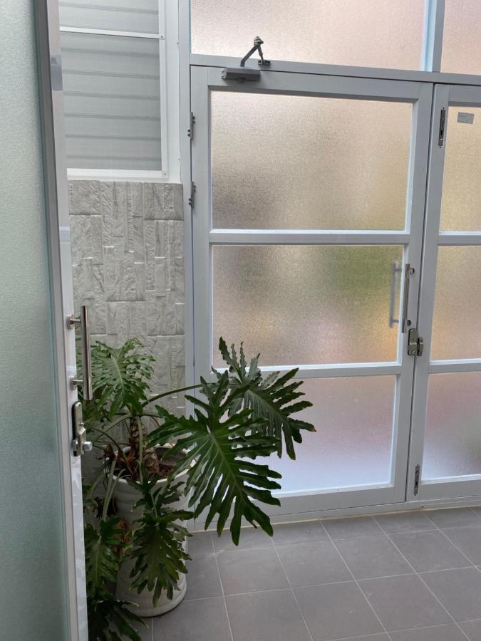 好室連連house Lien Lien Apartment Тайнан Екстериор снимка