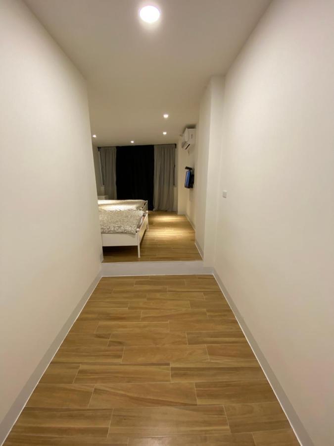 好室連連house Lien Lien Apartment Тайнан Екстериор снимка