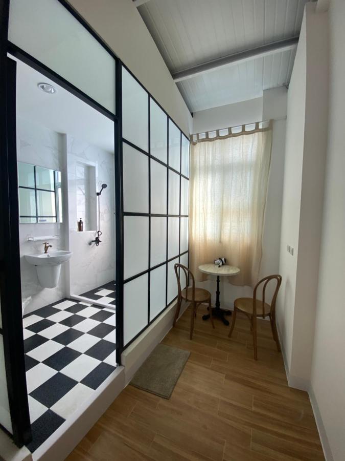 好室連連house Lien Lien Apartment Тайнан Екстериор снимка