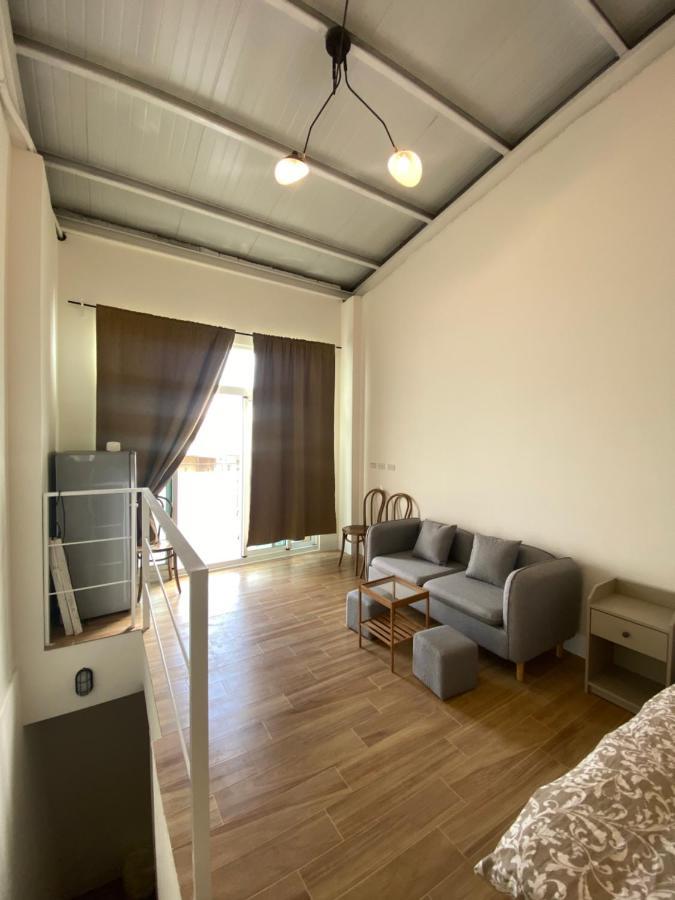 好室連連house Lien Lien Apartment Тайнан Екстериор снимка