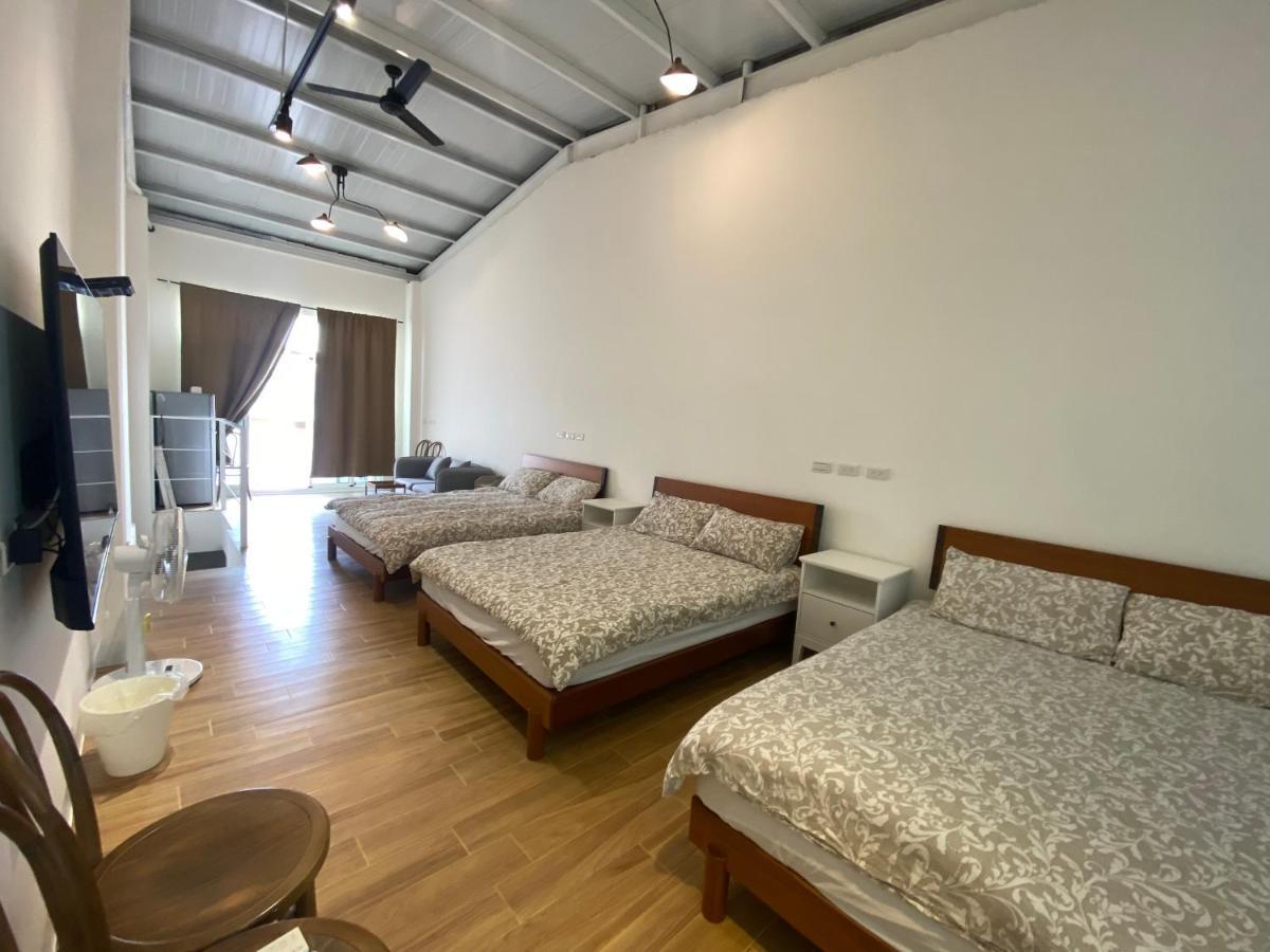 好室連連house Lien Lien Apartment Тайнан Екстериор снимка