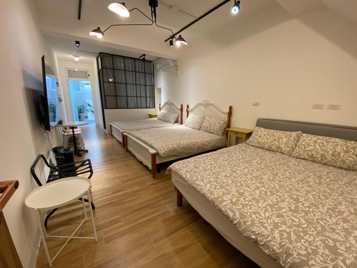 好室連連house Lien Lien Apartment Тайнан Екстериор снимка